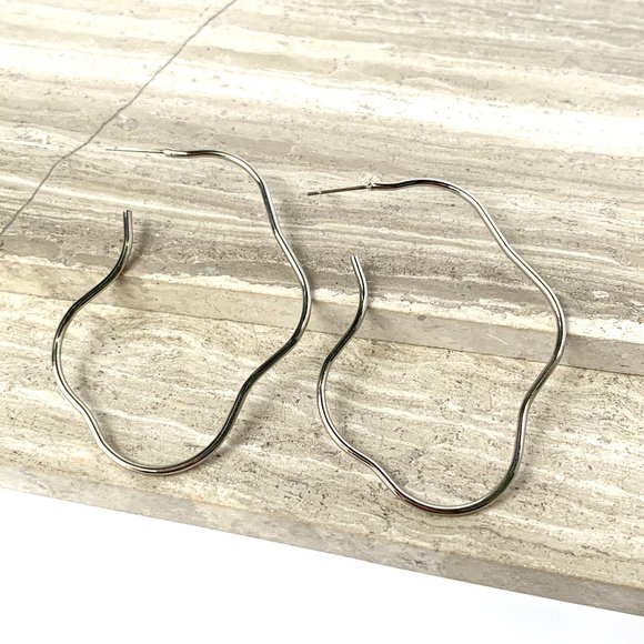 Anthropologie Silver Wavy Hoop Earrings - Picture 4 of 7